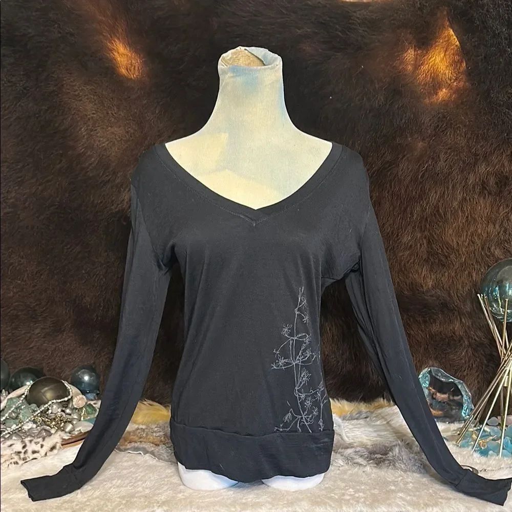 Icebreaker Black V-Neck with Floral Detail M (5150)